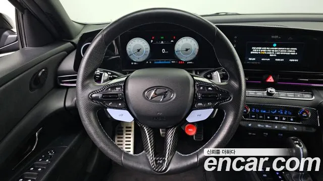 Hyundai Elantra 2022 thumb 3