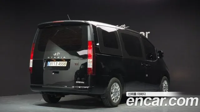 Hyundai Staria 2022 thumb 2