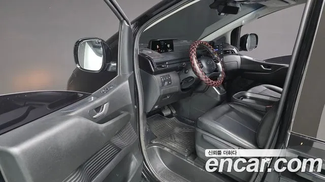 Hyundai Staria 2022 thumb 10