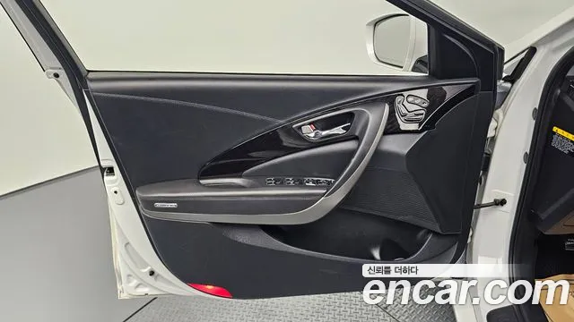 Hyundai Grandeur 2016 thumb 10