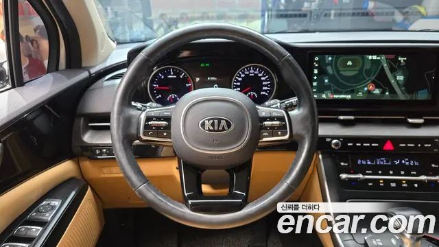 Kia Carnival 2021 thumb 4