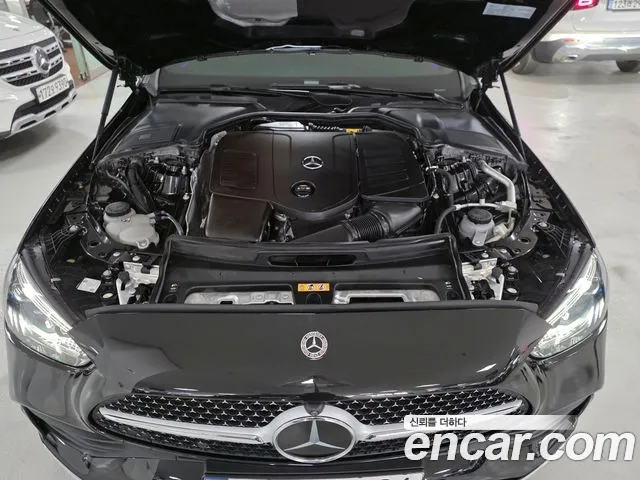 Mercedes-Benz C-Class 2023 thumb 9