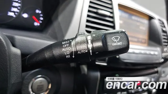 Kia Opirus 2009 thumb 11
