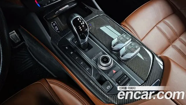Maserati Levante 2018 thumb 9