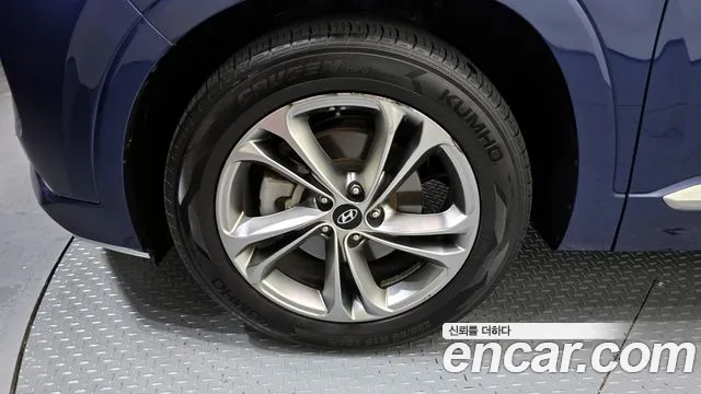 Hyundai Santa Fe 2018 thumb 8