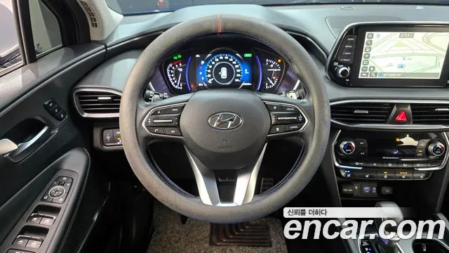 Hyundai Santa Fe 2018 thumb 3