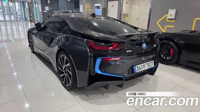 BMW i8 2016 thumb 7