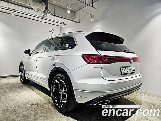 Volkswagen Touareg 2024 thumb 3