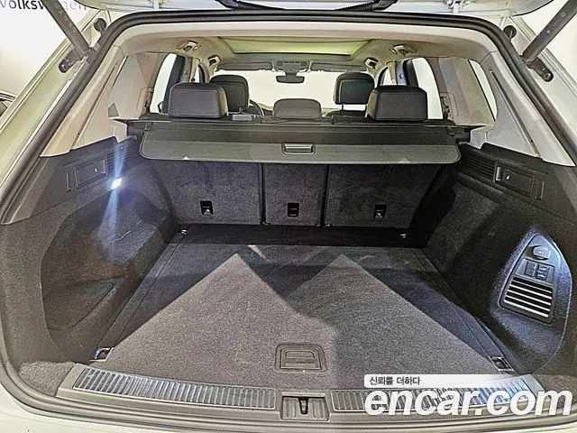 Volkswagen Touareg 2024 thumb 12