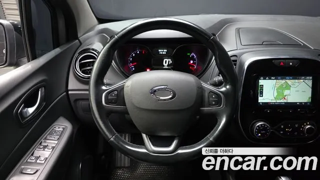 Renault QM3 2019 thumb 11