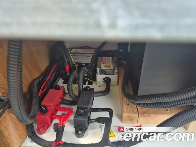 Hyundai Staria 2013 thumb 2