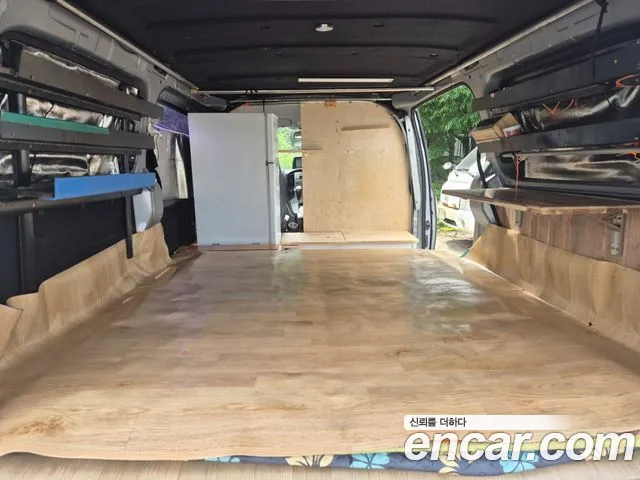 Hyundai Staria 2013 thumb 3