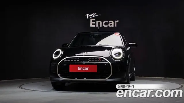 Mini Cooper Convertible 2025 thumb 10