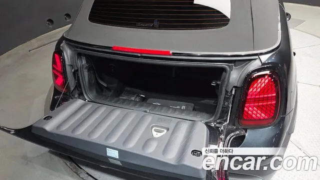 Mini Cooper Convertible 2025 thumb 7