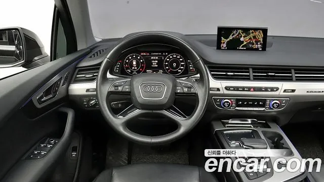 Audi Q7 2019 thumb 10