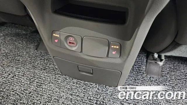 Kia Carnival 2019 thumb 4