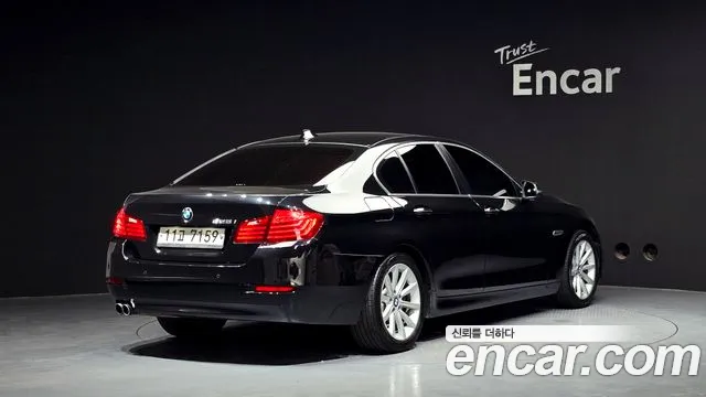 BMW 5 серии 2015 thumb 5