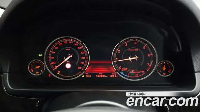 BMW 5 серии 2015 thumb 10