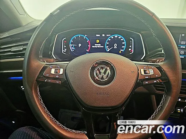 Volkswagen Jetta 2021 thumb 4