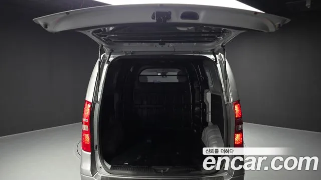 Hyundai Staria 2020 thumb 6