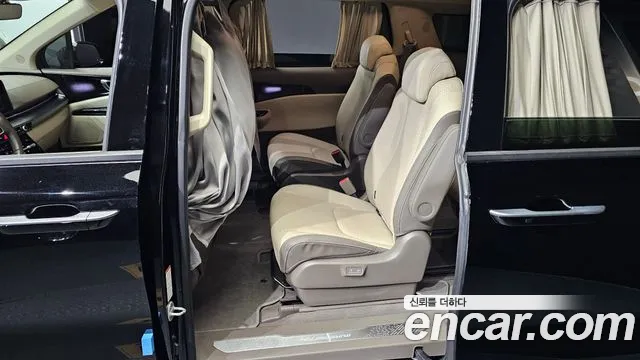 Kia Carnival 2022 thumb 5