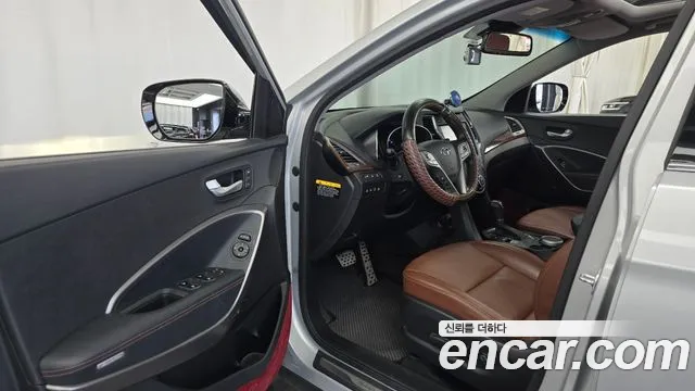 Hyundai Санта Фе 2013 thumb 10