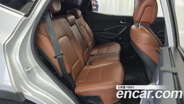 Hyundai Санта Фе 2013 thumb 11
