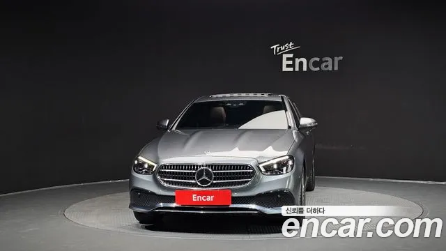 Mercedes-Benz E-Class 2022 thumb 8