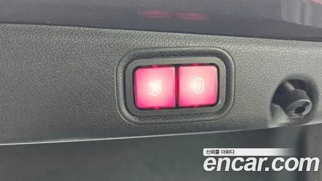 Mercedes-Benz E-Class 2022 thumb 12