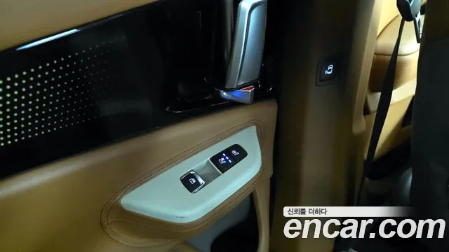 Kia Carnival 2024 thumb 5