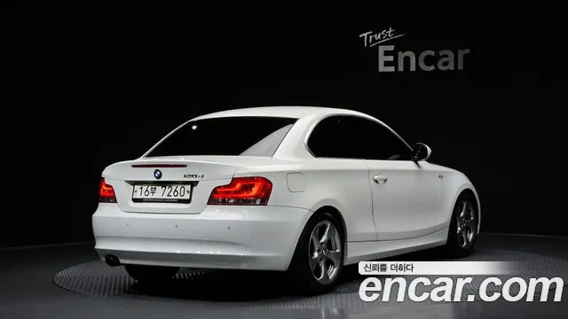 BMW 1 серии 2011 thumb 11