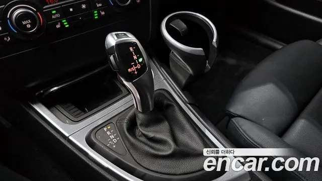 BMW 1 серии 2011 thumb 8