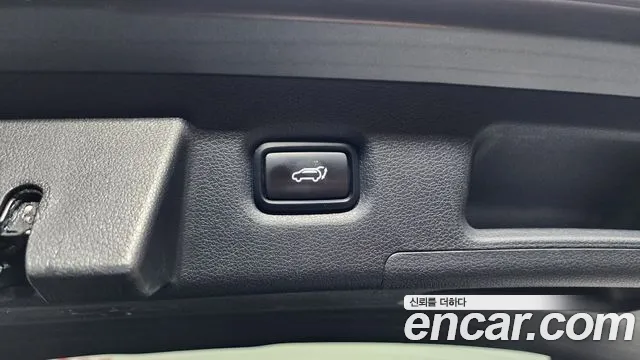 Hyundai Santa Fe 2018 thumb 2