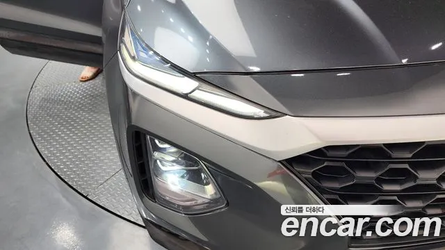 Hyundai Santa Fe 2018 thumb 8