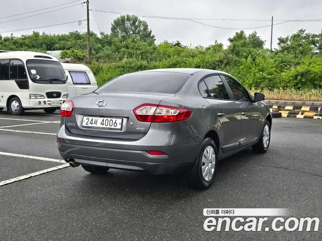Renault SM3 2015 thumb 5