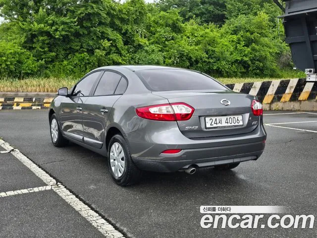 Renault SM3 2015 thumb 6