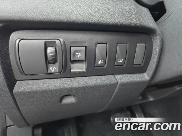 Renault SM3 2015 thumb 10