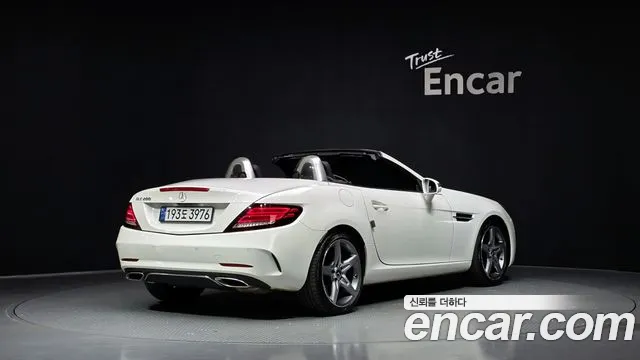 Mercedes-Benz SLC-Класс 2018 thumb 2