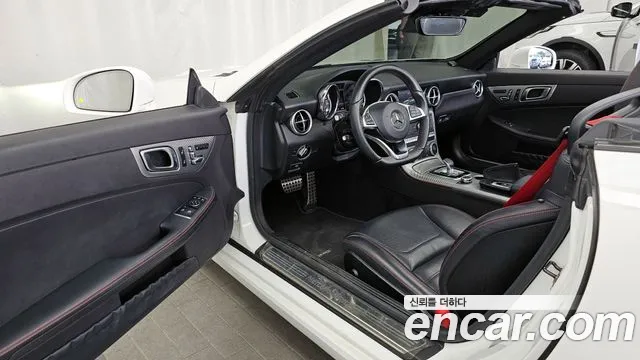 Mercedes-Benz SLC-Класс 2018 thumb 10