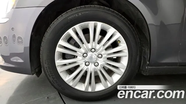 Chrysler 300C 2014 thumb 2