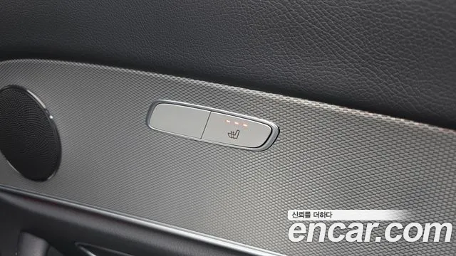 Mercedes-Benz E-Class 2018 thumb 4