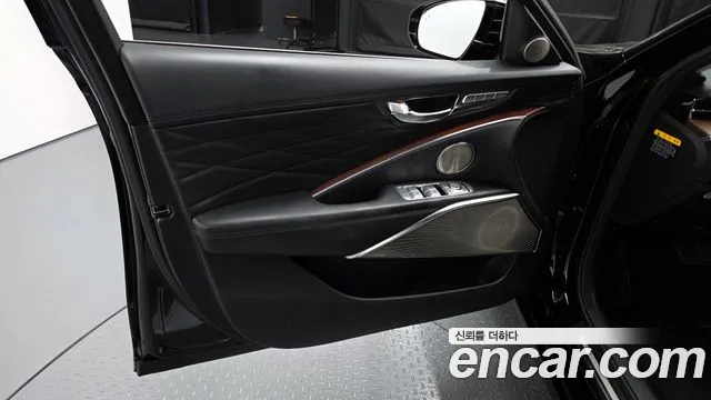 Kia K9 2019 thumb 11