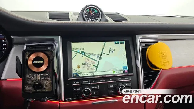 Porsche Macan 2014 thumb 5