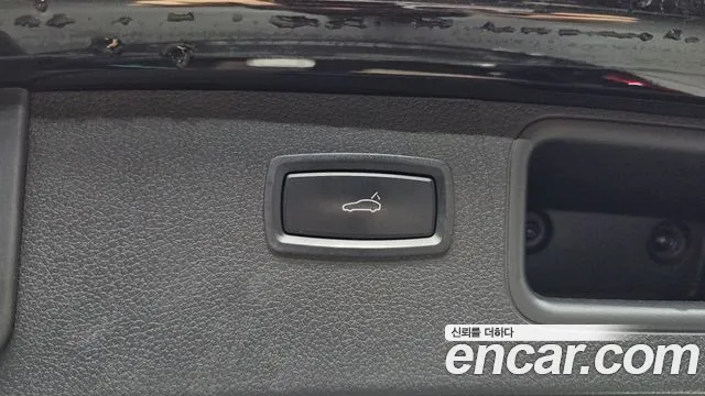 Porsche Macan 2014 thumb 10