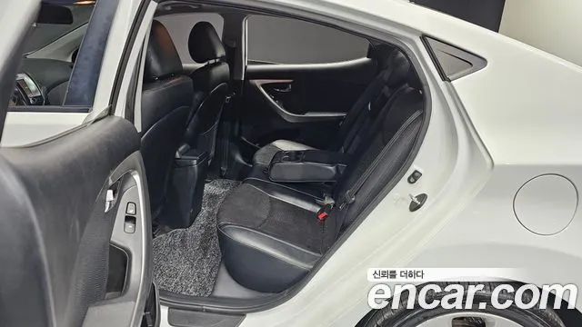 Hyundai Avante 2011 thumb 12
