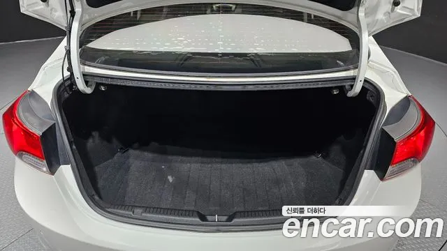 Hyundai Avante 2011 thumb 9