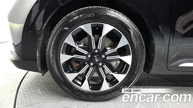 Kia Carnival 2020 thumb 9