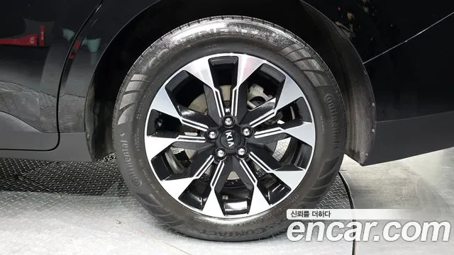 Kia Carnival 2020 thumb 2