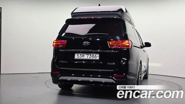 Kia Carnival 2018 thumb 11