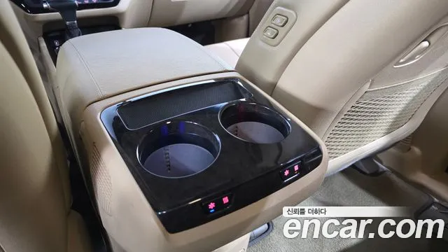 Kia Carnival 2018 thumb 12